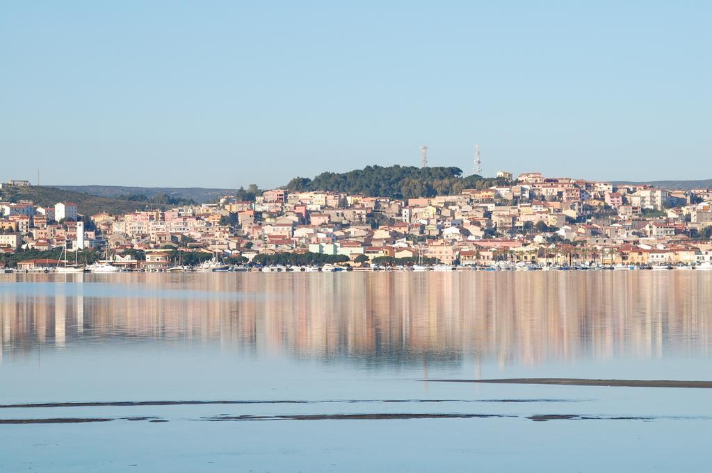 Domo La Vela Hotel Sant'Antioco Bagian luar foto